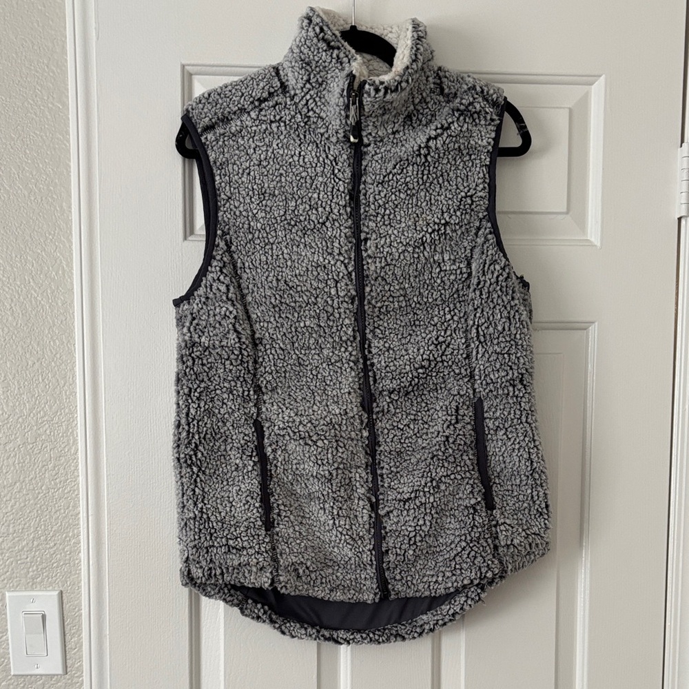 Te Verde Charcoal Vest